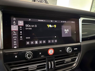 2025 Porsche Macan T