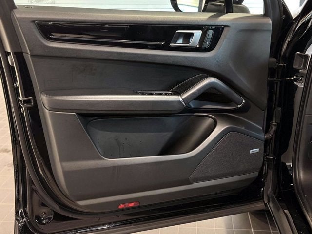 2022 Porsche Cayenne Base