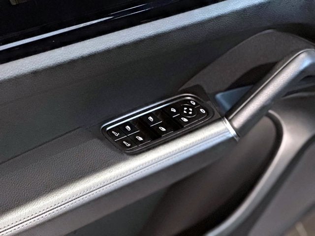 2022 Porsche Cayenne Base