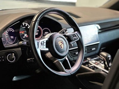 2022 Porsche Cayenne Base