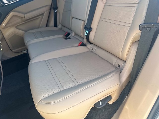 2023 Porsche Cayenne Base