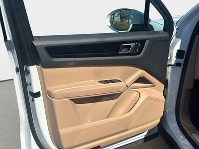 2023 Porsche Cayenne Base