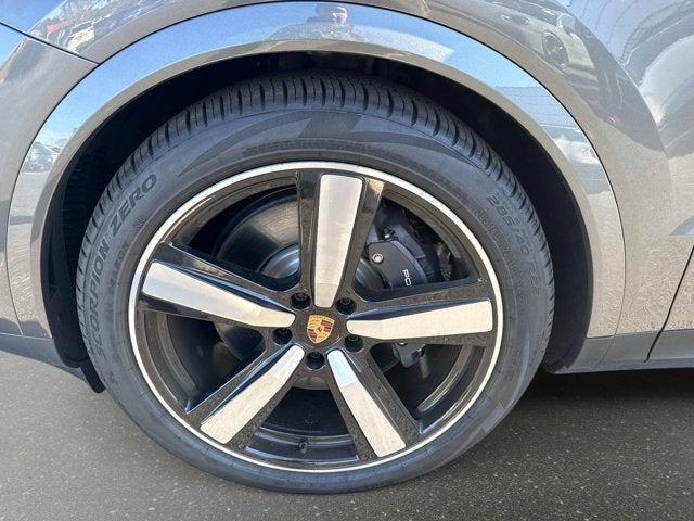 2025 Porsche Cayenne E-Hybrid