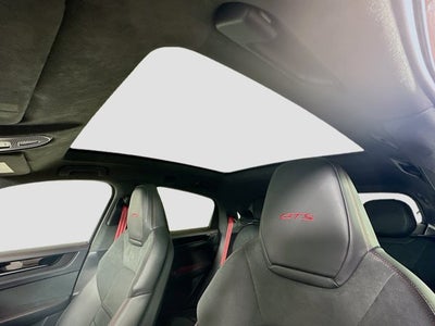 2025 Porsche Cayenne GTS