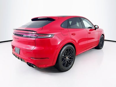 2025 Porsche Cayenne GTS